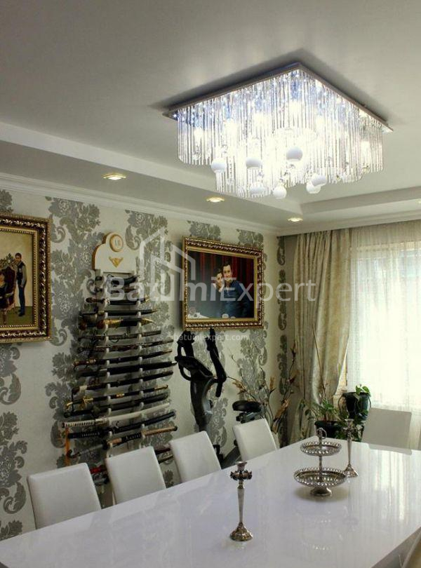 Apartment 160 m² - Ilia Chavchavadze, Batumi, Georgia