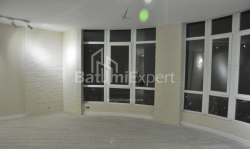 Apartment 4-room 106 m² - Ivane Javakhishvili, Batumi