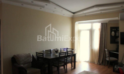 Apartment 3-room 100 m² - Niko Pirosmani, Batumi