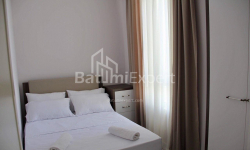 Apartment 3-room 80 m² - Zurab Gorgiladze, Batumi