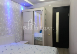 Apartment 4-room 110 m² - Ivane Javakhishvili, Batumi