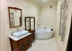 Apartment 3-room 160 m² - Zurab Gorgiladze, Batumi
