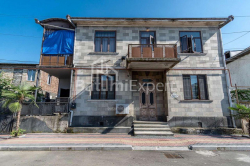 Private house 6-room 120 m² - Kaihosro Cholokashvili, Batumi