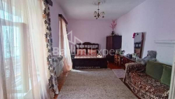Private house 4-room 120 m² - Vakhtang Gorgasali, Batumi